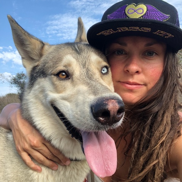 Meet your Posher, Emily - Picture 6 of 7